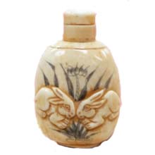 OX BONE CARVED SNUFF BOTTLE W/ RABBIT